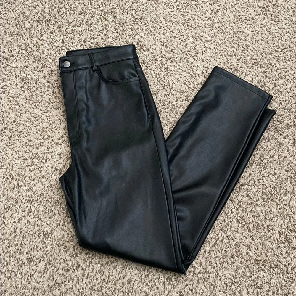 NWOT Dynamite Justina Straight Leg Black Faux Leather Pants - Picture 1 of 13